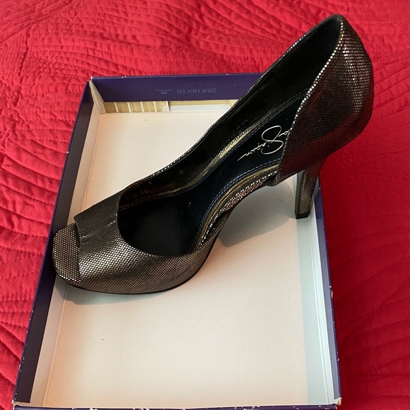 Bronze Leather Heels. - Picture 2 of 5